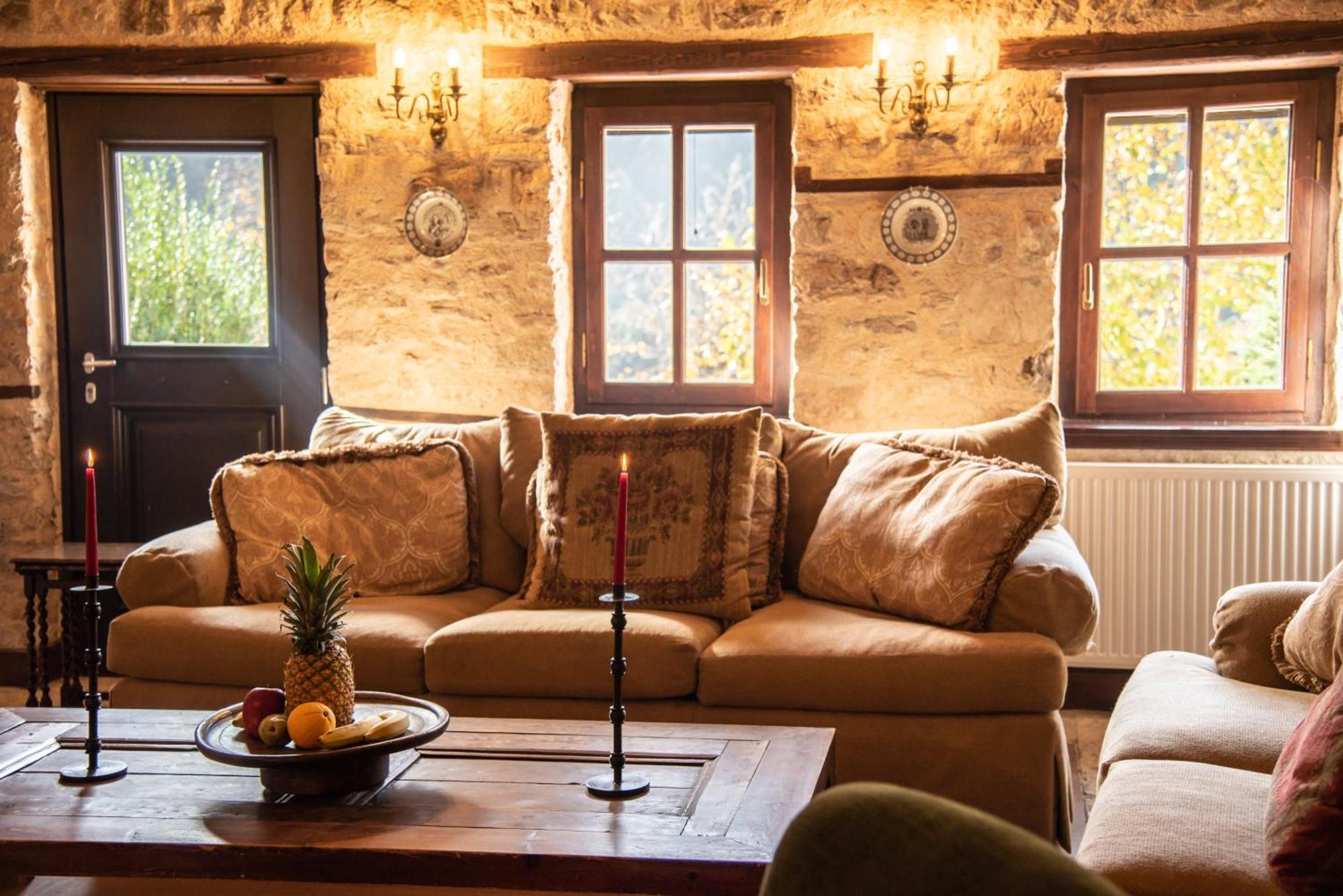 Epoches Hotel Karpenísion Екстериор снимка