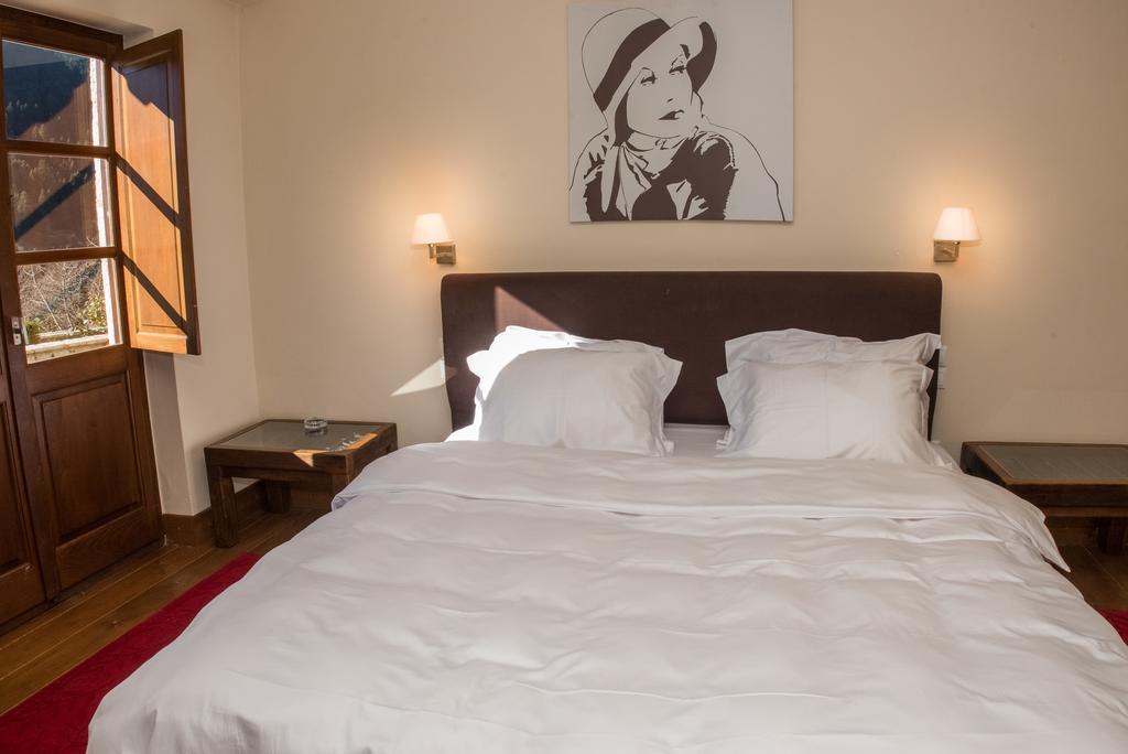 Epoches Hotel Karpenísion Екстериор снимка