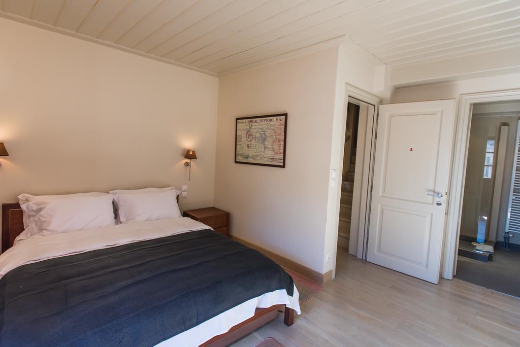 Epoches Hotel Karpenísion Екстериор снимка