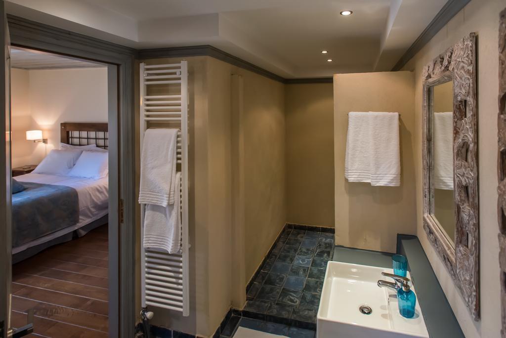 Epoches Hotel Karpenísion Стая снимка
